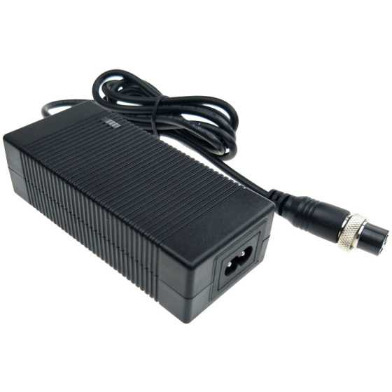 16.8V3A智能养老机器人 智能安防机器人 智能巡逻机器人锂电池充电器